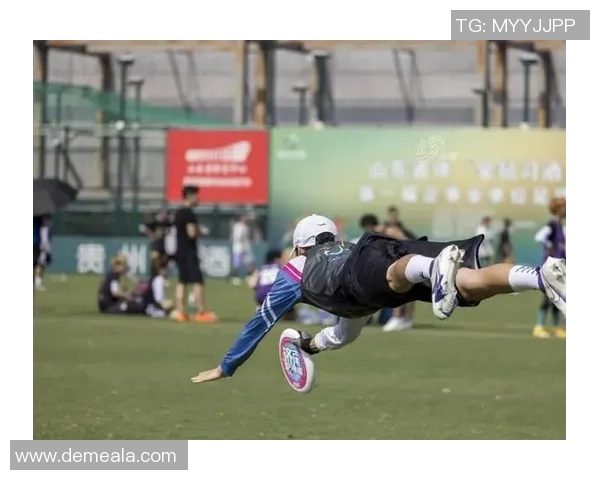 深圳飞盘队在攀岩联赛积分榜中以58分稳居第一名展现强劲实力