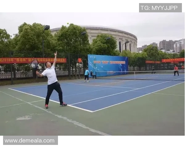 聚焦网球战术探讨：杭州网球队如何提升比赛表现与团队协作