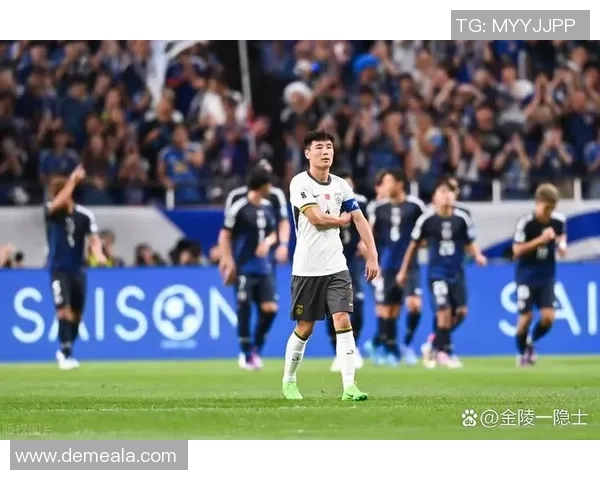 足球明星进球的深远意义与对球迷心灵的影响探讨 足球明星进球的深远意义与对球迷心灵的影响探讨